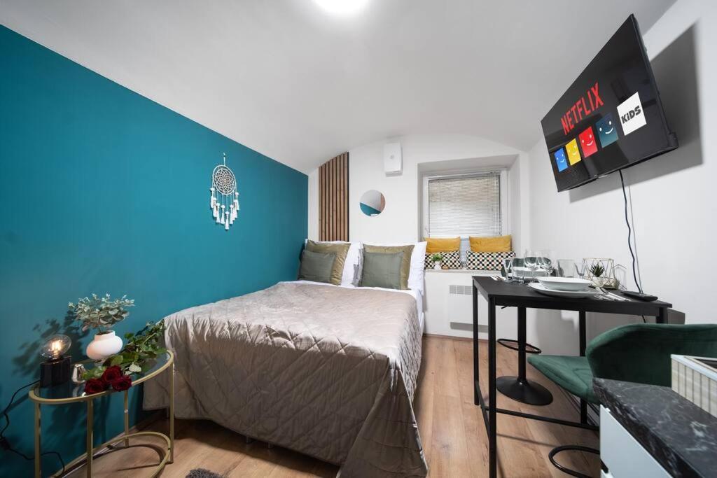 Secret Budget Studio Oasis Prag Exterior foto